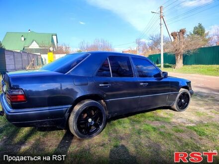 Мерседес Е-Клас 1995 у Харкові на Automoto.ua Мерседес Е-Клас, об'ємом двигуна 30 л та пробігом 450 тис. км за 2700 $, фото 1 на Automoto.ua