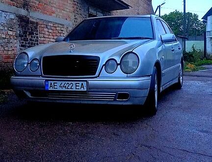 Мерседес Е-Класс 1996 в Новоукраинке на Automoto.ua Мерседес Е-Класс, объемом двигателя 3.2 л и пробегом 0 тыс. км за 2750 $, фото 1 на Automoto.ua