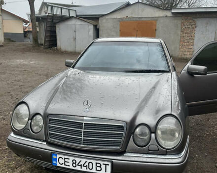 Мерседес Е-Класс, объемом двигателя 3.2 л и пробегом 330 тыс. км за 2600 $, фото 1 на Automoto.ua