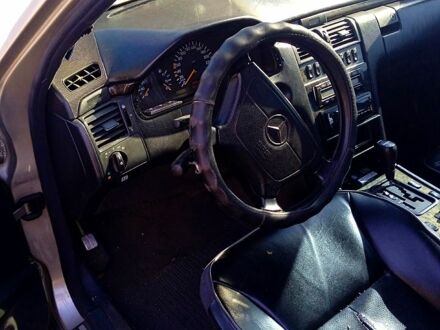 Мерседес Е-Класс 1998 в Первомайском на Automoto.ua Мерседес Е-Класс, объемом двигателя 3 л и пробегом 500 тыс. км за 4000 $, фото 1 на Automoto.ua