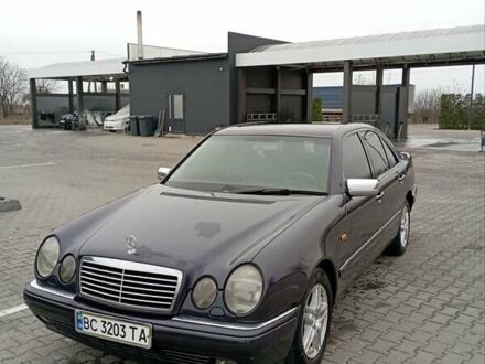 Мерседес Е-Класс 1998 в Радехове на Automoto.ua Мерседес Е-Класс, объемом двигателя 2.2 л и пробегом 365 тыс. км за 3800 $, фото 1 на Automoto.ua