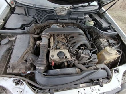 Мерседес Е-Класс, объемом двигателя 0 л и пробегом 258 тыс. км за 500 $, фото 1 на Automoto.ua