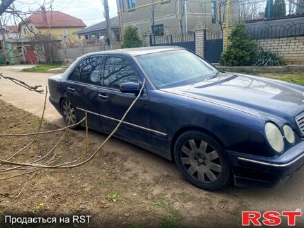 Мерседес Е-Класс, объемом двигателя 2.8 л и пробегом 300 тыс. км за 3700 $, фото 1 на Automoto.ua
