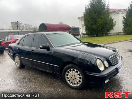 Мерседес Е-Клас 2001 у Ромнах на Automoto.ua Мерседес Е-Клас, об'ємом двигуна 22 л та пробігом 340 тис. км за 3650 $, фото 1 на Automoto.ua