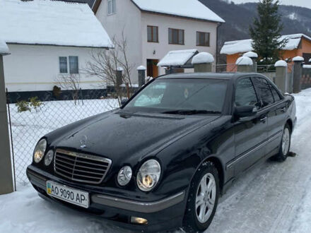 Мерседес Е-Класс 2001 в Хусте на Automoto.ua Мерседес Е-Класс, объемом двигателя 2.2 л и пробегом 401 тыс. км за 4500 $, фото 1 на Automoto.ua