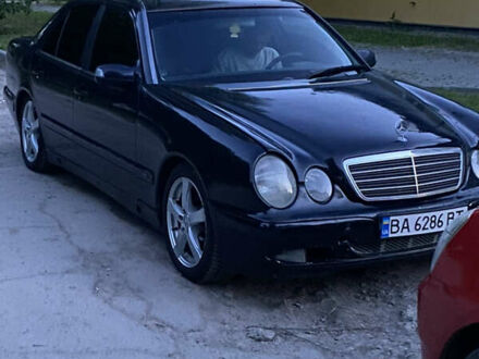 Мерседес Е-Класс 2001 в Бережанах на Automoto.ua Мерседес Е-Класс, объемом двигателя 2 л и пробегом 300 тыс. км за 1700 $, фото 1 на Automoto.ua