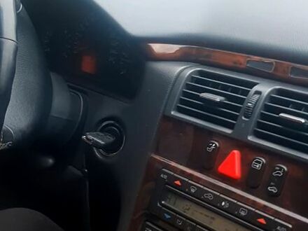 Мерседес Е-Класс, объемом двигателя 2.2 л и пробегом 300 тыс. км за 1300 $, фото 1 на Automoto.ua