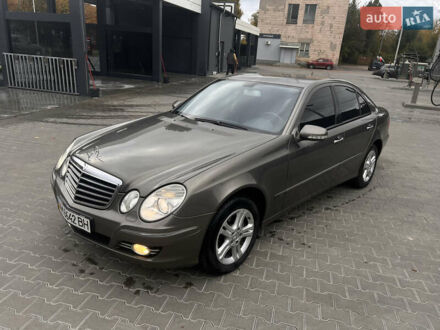 Мерседес Е-Класс, объемом двигателя 2.2 л и пробегом 212 тыс. км за 9300 $, фото 1 на Automoto.ua