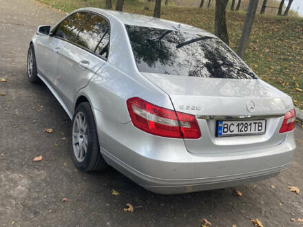 Мерседес Е-Класс 2009 в Николаеве на Automoto.ua Мерседес Е-Класс, объемом двигателя 2.1 л и пробегом 266 тыс. км за 9998 $, фото 1 на Automoto.ua
