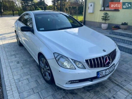 Мерседес Е-Клас 2009 у Луцьку на Automoto.ua Мерседес Е-Клас, об'ємом двигуна 0 л та пробігом 308 тис. км за 12590 $, фото 1 на Automoto.ua