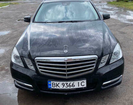 Мерседес Е-Класс, объемом двигателя 2.2 л и пробегом 270 тыс. км за 13200 $, фото 1 на Automoto.ua