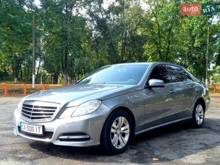 Мерседес Е-Класс 2011 в Звенигородка на Automoto.ua Мерседес Е-Класс, объемом двигателя 2.15 л и пробегом 266 тыс. км за 14000 $, фото 1 на Automoto.ua
