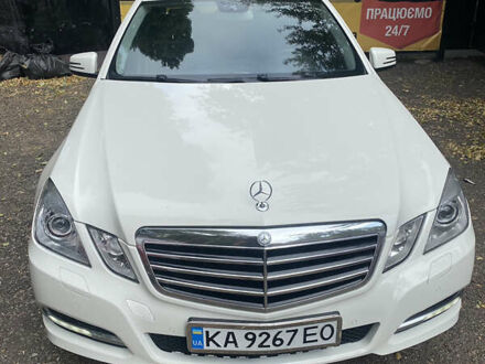 Мерседес Е-Класс 2011 в Киеве на Automoto.ua Мерседес Е-Класс, объемом двигателя 2.2 л и пробегом 275 тыс. км за 13500 $, фото 1 на Automoto.ua