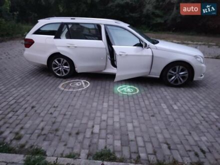 Мерседес Е-Класс 2012 в Черновцах на Automoto.ua Мерседес Е-Класс, объемом двигателя 2.2 л и пробегом 500 тыс. км за 11322 $, фото 1 на Automoto.ua