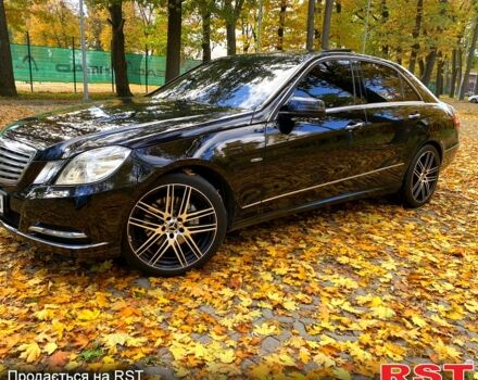 Мерседес Е-Класс, объемом двигателя 2.2 л и пробегом 258 тыс. км за 12500 $, фото 1 на Automoto.ua