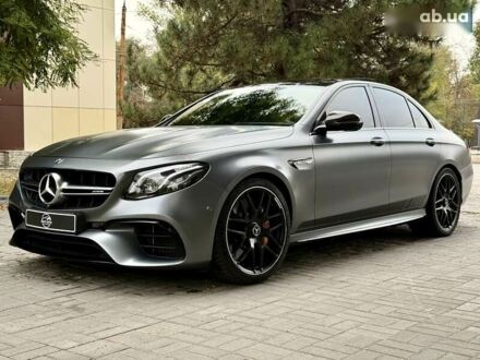 Мерседес Е-Класс, объемом двигателя 4 л и пробегом 17 тыс. км за 97000 $, фото 1 на Automoto.ua
