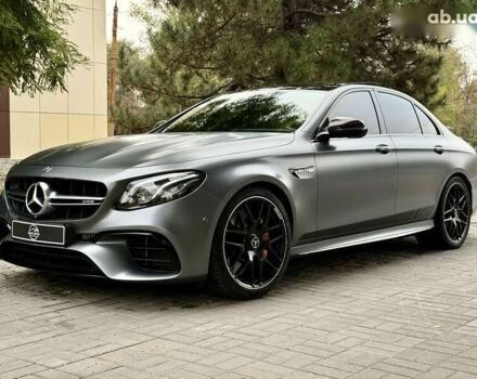 Мерседес Е-Клас 2018 у Дніпро (Дніпропетровську) на Automoto.ua Мерседес Е-Клас, об'ємом двигуна 4 л та пробігом 17 тис. км за 97000 $, фото 1 на Automoto.ua