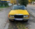 Желтый Мерседес Е-Класс, объемом двигателя 20 л и пробегом 333 тыс. км за 2000 $, фото 1 на Automoto.ua