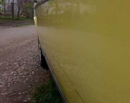 Желтый Мерседес Е-Класс, объемом двигателя 3 л и пробегом 286 тыс. км за 3800 $, фото 3 на Automoto.ua