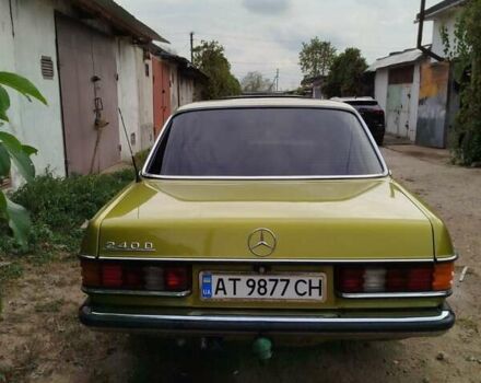 Желтый Мерседес Е-Класс, объемом двигателя 2.5 л и пробегом 390 тыс. км за 3950 $, фото 4 на Automoto.ua