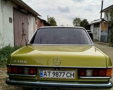 Желтый Мерседес Е-Класс, объемом двигателя 2.5 л и пробегом 390 тыс. км за 3950 $, фото 6 на Automoto.ua