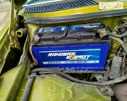 Желтый Мерседес Е-Класс, объемом двигателя 2.5 л и пробегом 390 тыс. км за 3950 $, фото 11 на Automoto.ua