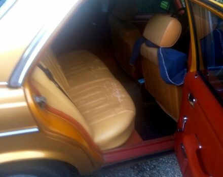 Жовтий Мерседес Е-Клас, об'ємом двигуна 2 л та пробігом 184 тис. км за 1700 $, фото 7 на Automoto.ua