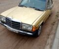 Жовтий Мерседес Е-Клас, об'ємом двигуна 2 л та пробігом 125 тис. км за 1100 $, фото 5 на Automoto.ua