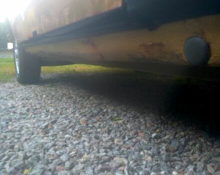 Жовтий Мерседес Е-Клас, об'ємом двигуна 2 л та пробігом 184 тис. км за 1700 $, фото 3 на Automoto.ua