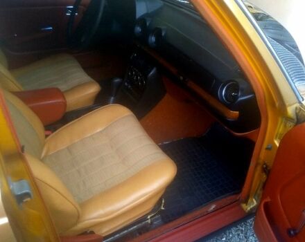 Жовтий Мерседес Е-Клас, об'ємом двигуна 2 л та пробігом 184 тис. км за 1700 $, фото 6 на Automoto.ua