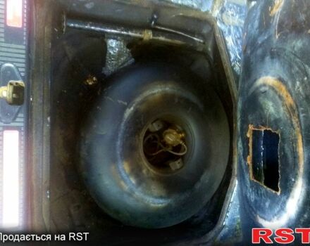 Жовтий Мерседес Е-Клас, об'ємом двигуна 2 л та пробігом 184 тис. км за 1700 $, фото 9 на Automoto.ua