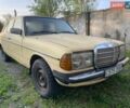 Жовтий Мерседес Е-Клас, об'ємом двигуна 2 л та пробігом 370 тис. км за 1100 $, фото 1 на Automoto.ua