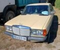 Жовтий Мерседес Е-Клас, об'ємом двигуна 2 л та пробігом 500 тис. км за 1000 $, фото 2 на Automoto.ua