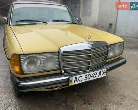 Желтый Мерседес Е-Класс, объемом двигателя 2.3 л и пробегом 330 тыс. км за 1500 $, фото 16 на Automoto.ua