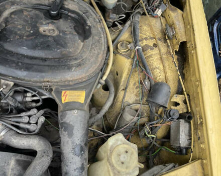 Желтый Мерседес Е-Класс, объемом двигателя 2.3 л и пробегом 330 тыс. км за 1500 $, фото 34 на Automoto.ua