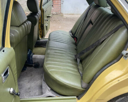 Желтый Мерседес Е-Класс, объемом двигателя 2.3 л и пробегом 330 тыс. км за 1500 $, фото 22 на Automoto.ua