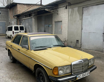 Желтый Мерседес Е-Класс, объемом двигателя 2.3 л и пробегом 330 тыс. км за 1500 $, фото 15 на Automoto.ua