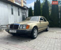 Жовтий Мерседес Е-Клас, об'ємом двигуна 2.3 л та пробігом 300 тис. км за 1250 $, фото 1 на Automoto.ua