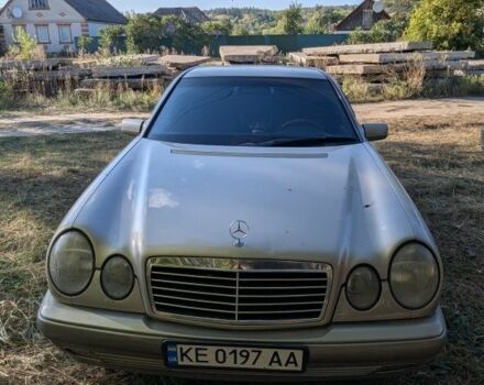 Жовтий Мерседес Е-Клас, об'ємом двигуна 2.4 л та пробігом 388 тис. км за 4000 $, фото 2 на Automoto.ua