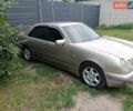 Жовтий Мерседес Е-Клас, об'ємом двигуна 2.4 л та пробігом 400 тис. км за 4400 $, фото 1 на Automoto.ua