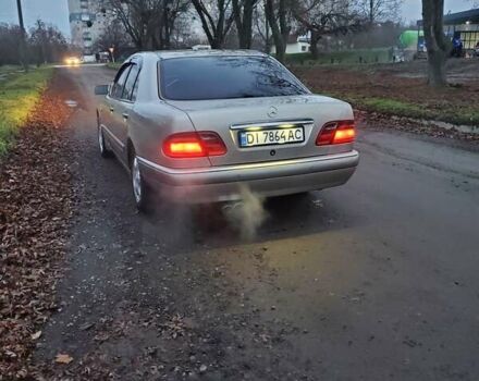 Жовтий Мерседес Е-Клас, об'ємом двигуна 2.4 л та пробігом 387 тис. км за 4850 $, фото 2 на Automoto.ua