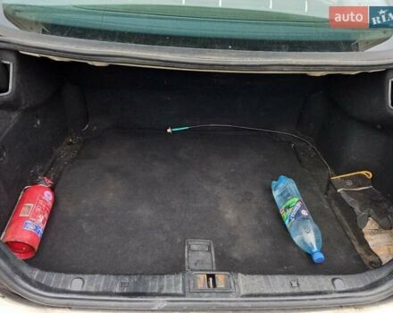 Жовтий Мерседес Е-Клас, об'ємом двигуна 1.8 л та пробігом 532 тис. км за 5500 $, фото 6 на Automoto.ua