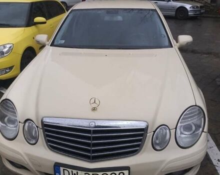 Жовтий Мерседес Е-Клас, об'ємом двигуна 2.2 л та пробігом 700 тис. км за 6500 $, фото 14 на Automoto.ua