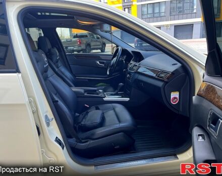 Жовтий Мерседес Е-Клас, об'ємом двигуна 1.8 л та пробігом 336 тис. км за 11000 $, фото 7 на Automoto.ua