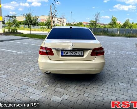 Жовтий Мерседес Е-Клас, об'ємом двигуна 1.8 л та пробігом 336 тис. км за 11000 $, фото 3 на Automoto.ua