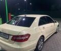 Желтый Мерседес Е-Класс, объемом двигателя 1.8 л и пробегом 340 тыс. км за 9299 $, фото 2 на Automoto.ua
