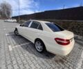 Желтый Мерседес Е-Класс, объемом двигателя 2.2 л и пробегом 370 тыс. км за 9600 $, фото 1 на Automoto.ua