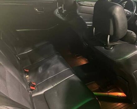 Желтый Мерседес Е-Класс, объемом двигателя 1.8 л и пробегом 340 тыс. км за 9299 $, фото 1 на Automoto.ua