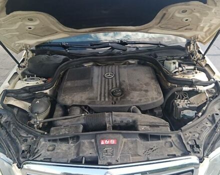 Жовтий Мерседес Е-Клас, об'ємом двигуна 2.2 л та пробігом 385 тис. км за 9500 $, фото 6 на Automoto.ua