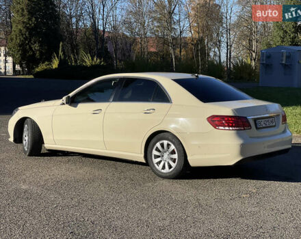 Желтый Мерседес Е-Класс, объемом двигателя 2.14 л и пробегом 470 тыс. км за 9800 $, фото 11 на Automoto.ua